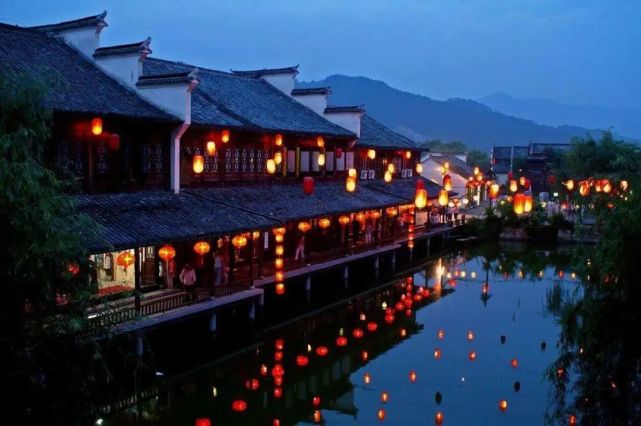 中国最美的十大古镇（中国十大著名古镇前十名）